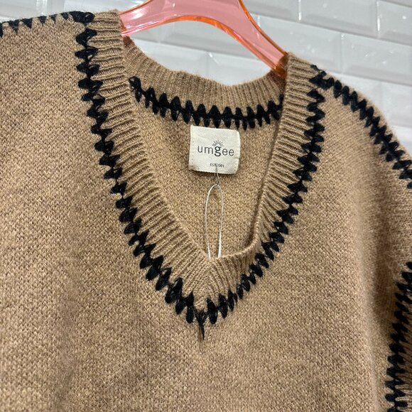 Knit Sleeveless Sweater Top with Contrast Stitching - K0887 - Umgee USA - Picture 3 of 3